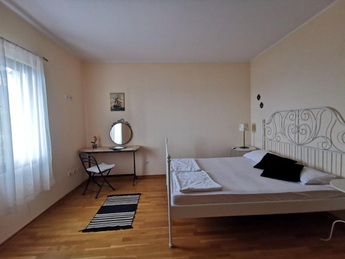 Lux Provence * Budua